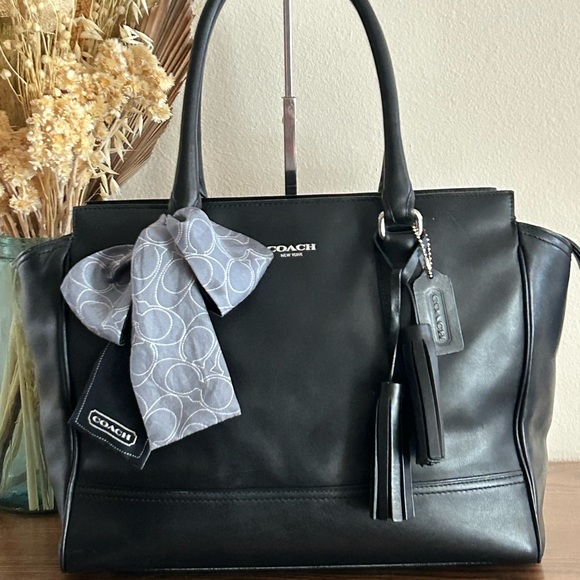 Coach Handbags - COACH Legacy Candace Smooth Leather Carry All Tote Bag